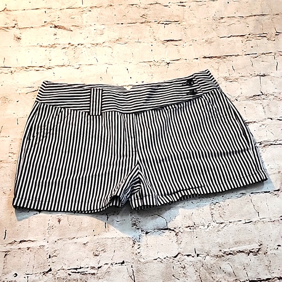 Tracy Evans Limited Black & White Shorts - like new - Picture 1 of 8